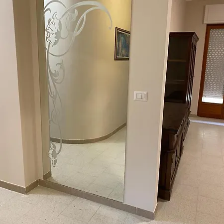 דירה Modern In 60 Sqm With Balcony *